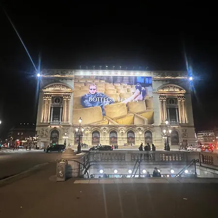 Bed Setting In Galeries Lafayette Street *